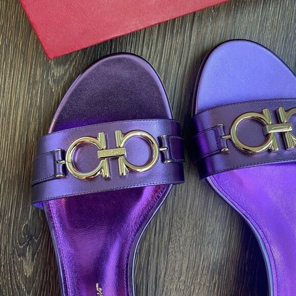 Salvatore Ferragamo Como 30 Metallic leather Sandals - Picture 6 of 9